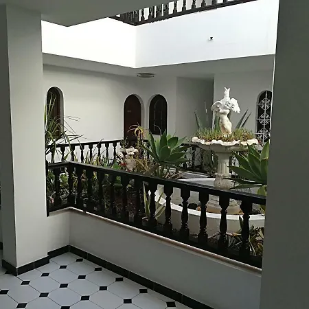 Casita Blanca *